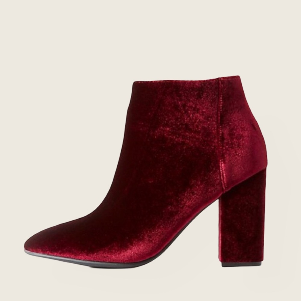 Trendy Chic Suede Pointed Toed Burgundy Ankle Boot - Picture 1 of 2